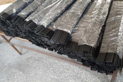 Specialist of industrial extruded rubber strips manufacturer